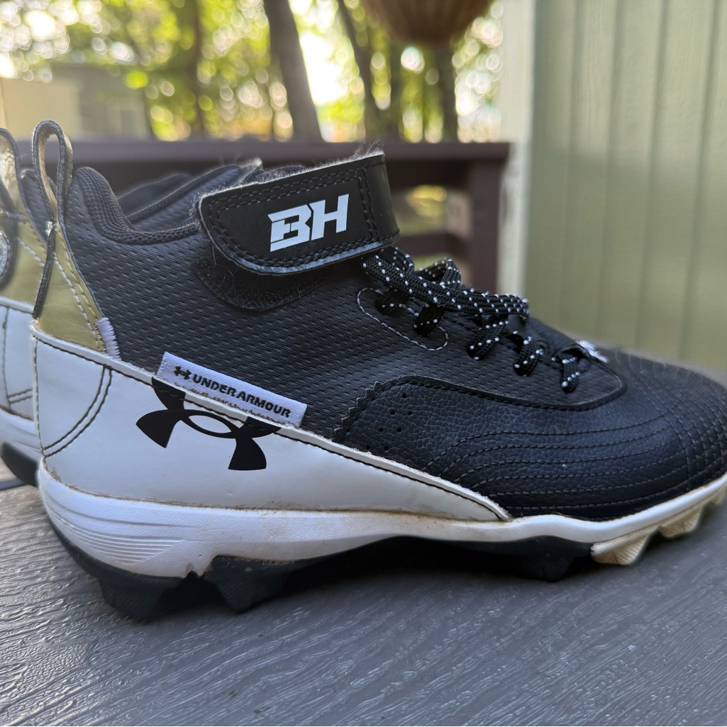 Under Armour Kids Black And White Sneakers